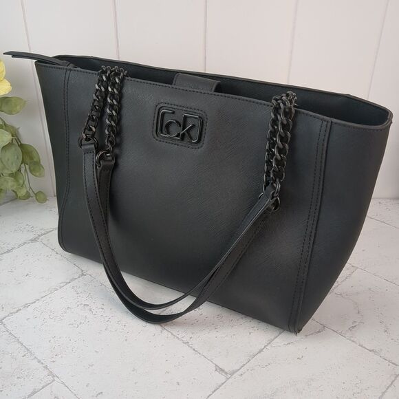 Calvin Klein Black Saffiano Leather Shoulder Bag Black Chain  CK Logo EXCELLENT - Picture 1 of 16